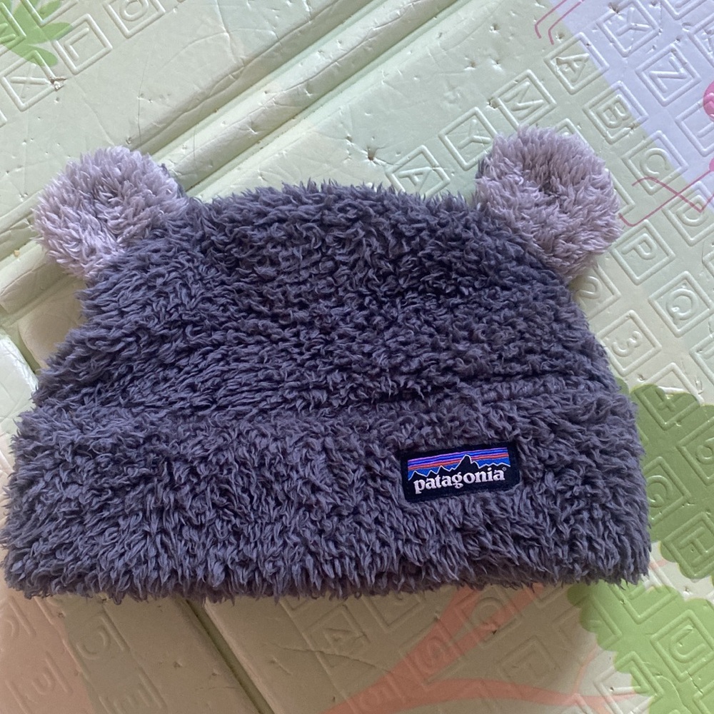 Baby 3-6m gender neutral Patagonia hat
